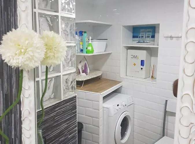 Casa Medina De Alba קוניל דה לה פרונטרה